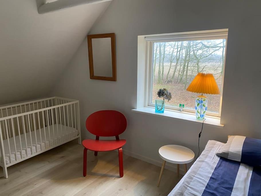 Skont Hus Pa Landet Taet Pa Billund Villa Give Exterior foto