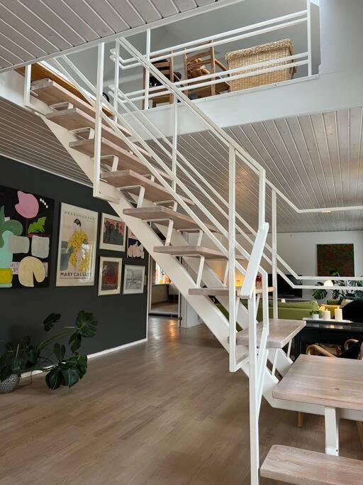 Skont Hus Pa Landet Taet Pa Billund Villa Give Exterior foto