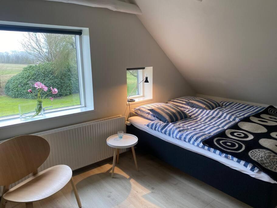 Skont Hus Pa Landet Taet Pa Billund Villa Give Exterior foto